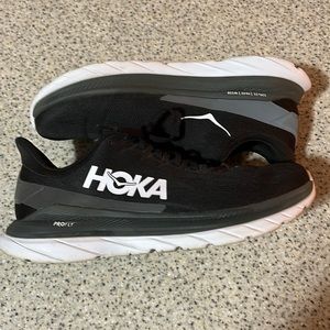 Hoka Mens 12D